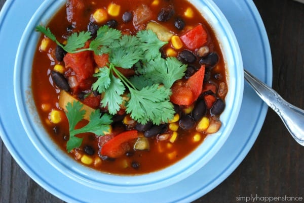 black bean chili ~ all in one pot! {via simply happenstance}