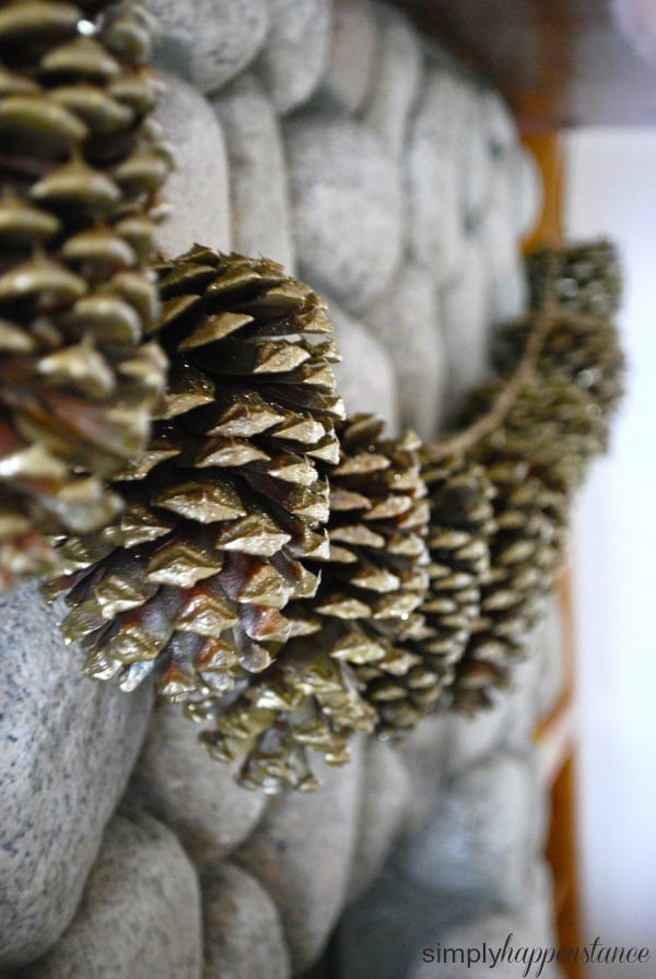 DIY pinecone garland {simply happenstance}