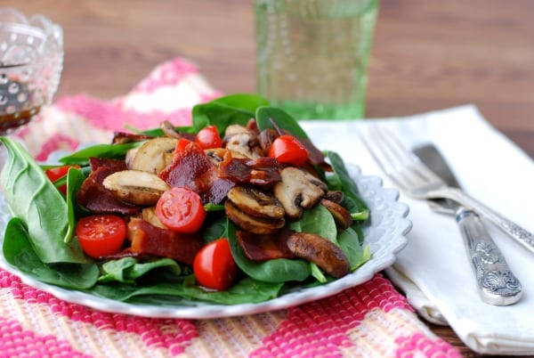 Fancy BLT Salad #paleo #blt #salad {via Simply Happenstance}