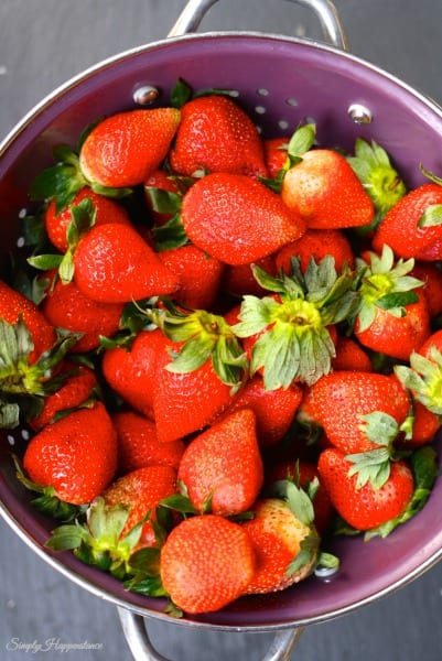 Strawberry Shortbread Pie