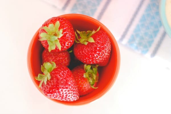 Almond Butter Honey Yogurt Dip #kidfriendly #snacks #healthy #yogurtdip {simplyhappenstance.com} 1