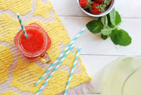 strawberry lemonade fizz