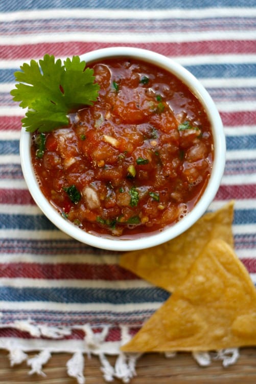 Easy restaurant style Fire House Salsa.