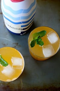 Peaches and Bubbly Cocktail