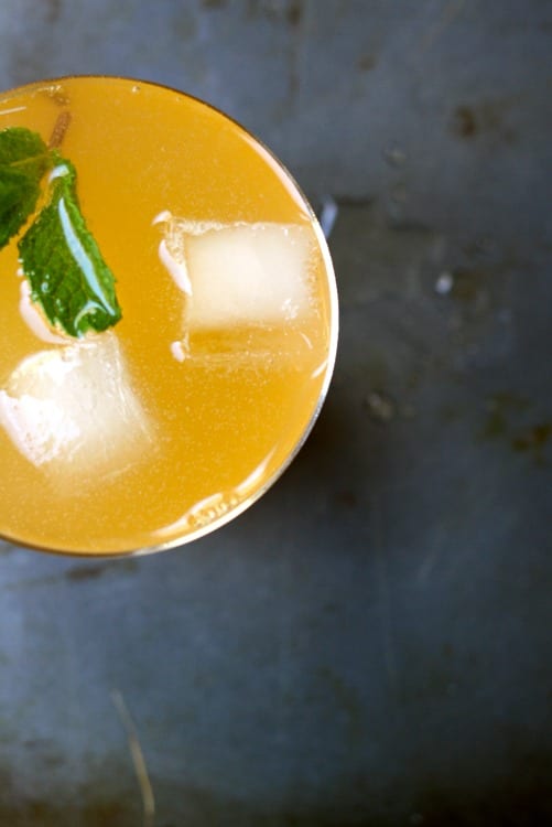 Peaches and Bubbly Cocktail