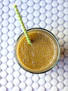 Healthy and Easy Greens Detox Smoothie using Aloha Greens