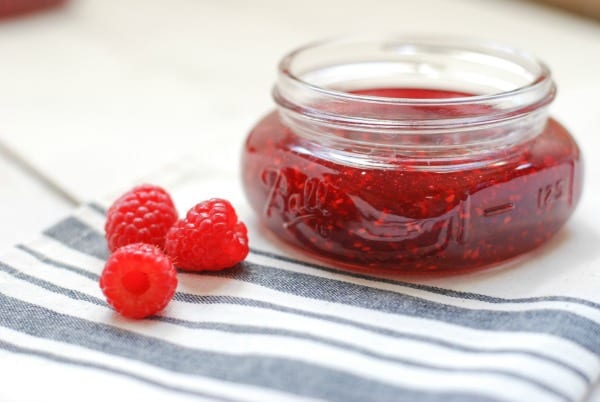 homemade raspberry jam {simply happenstance blog} #jam #raspberries