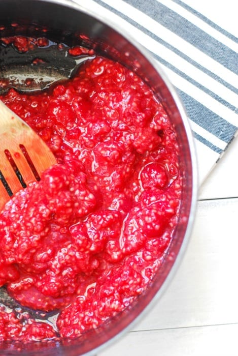 homemade raspberry jam {simplyhappenstance.com} #raspberries