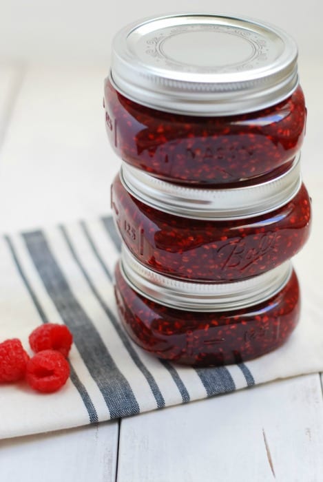 homemade raspberry jam  simplyhappenstance.com