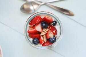 vanilla chia seed pudding {recipe via simplyhappenstance.com}
