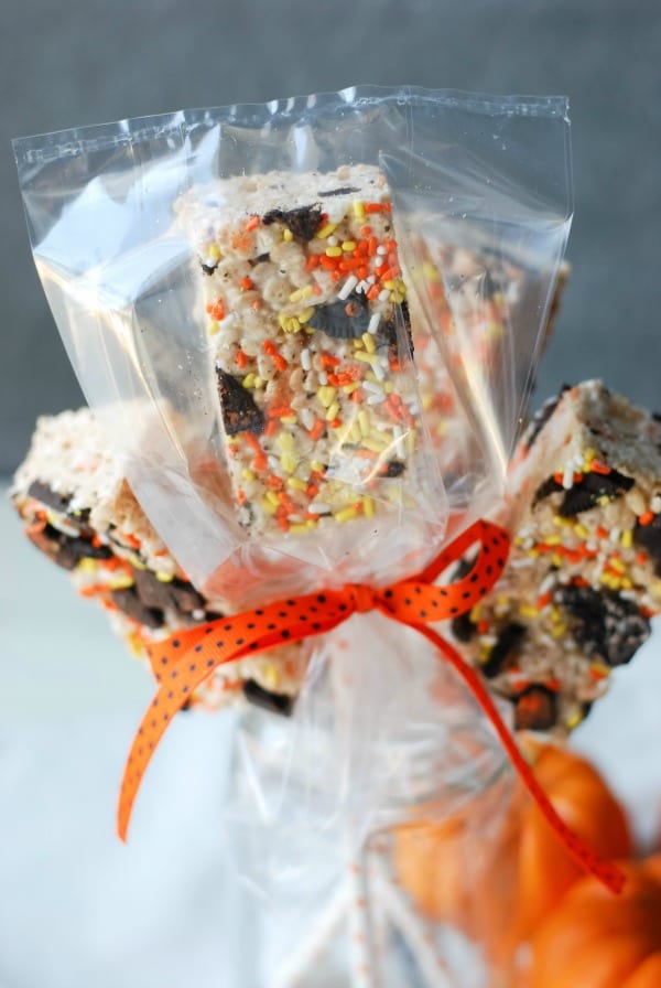 Halloween Rice Krispie Treats {simplyhappenstance.com}-110