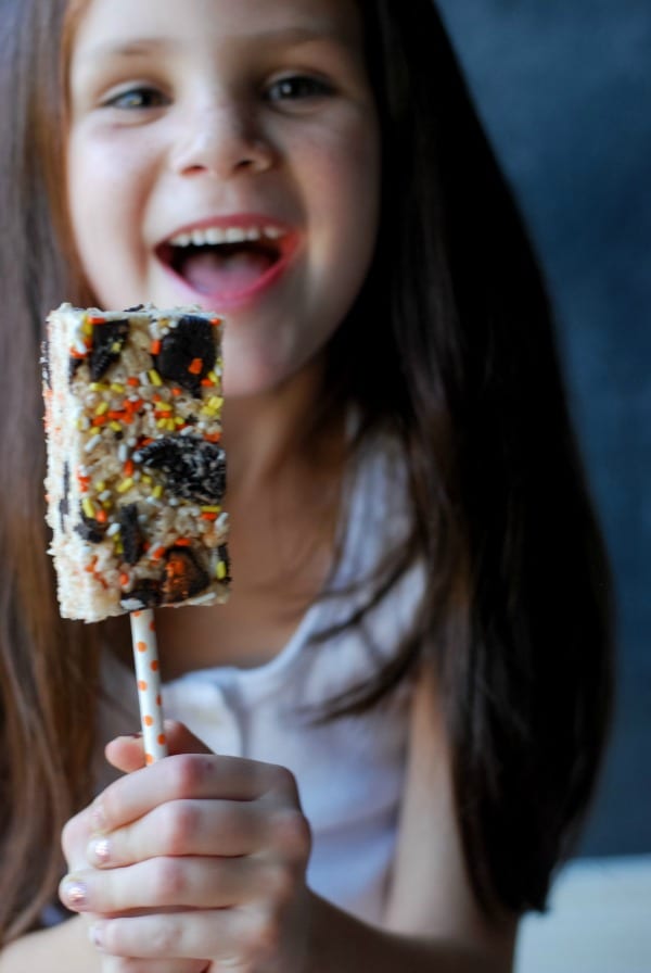 Halloween Rice Krispie Treats {simplyhappenstance.com}-126