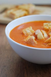 Homemade Tomato Soup with Grilled Cheese Croutons {recipe on simplyhappenstance.com}