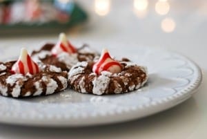 Chocolate Peppermint Crinkle Cookies | Simply Happenstance