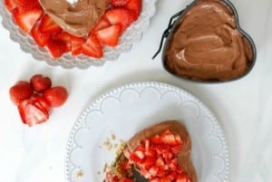 No-Bake Nutella Cheesecake // Recipe via Simply Happenstance for Simple As That Blog