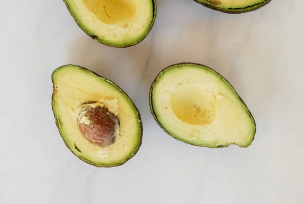 Avocado Toast | simplyhappenstance.com #cleaneating #avocados